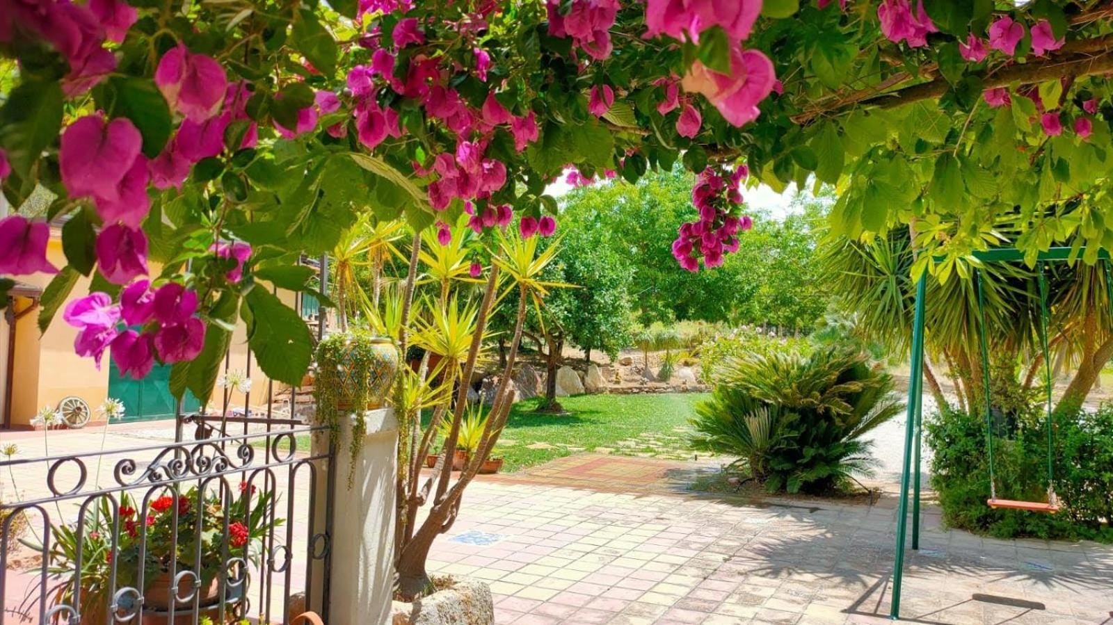 Donna Caterina House, Autentica Oasi Di Confort E Relax Nel Cuore Della Sicilia Pietraperzia Екстер'єр фото